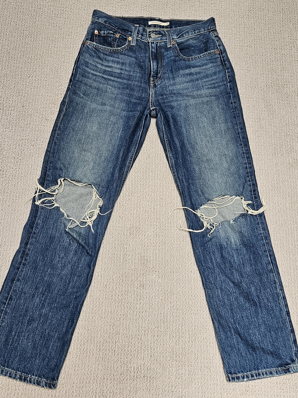 Levi’s Low Pro Straight Distressed Ripped Knee Jeans Womens Size 28 W28 Medium W